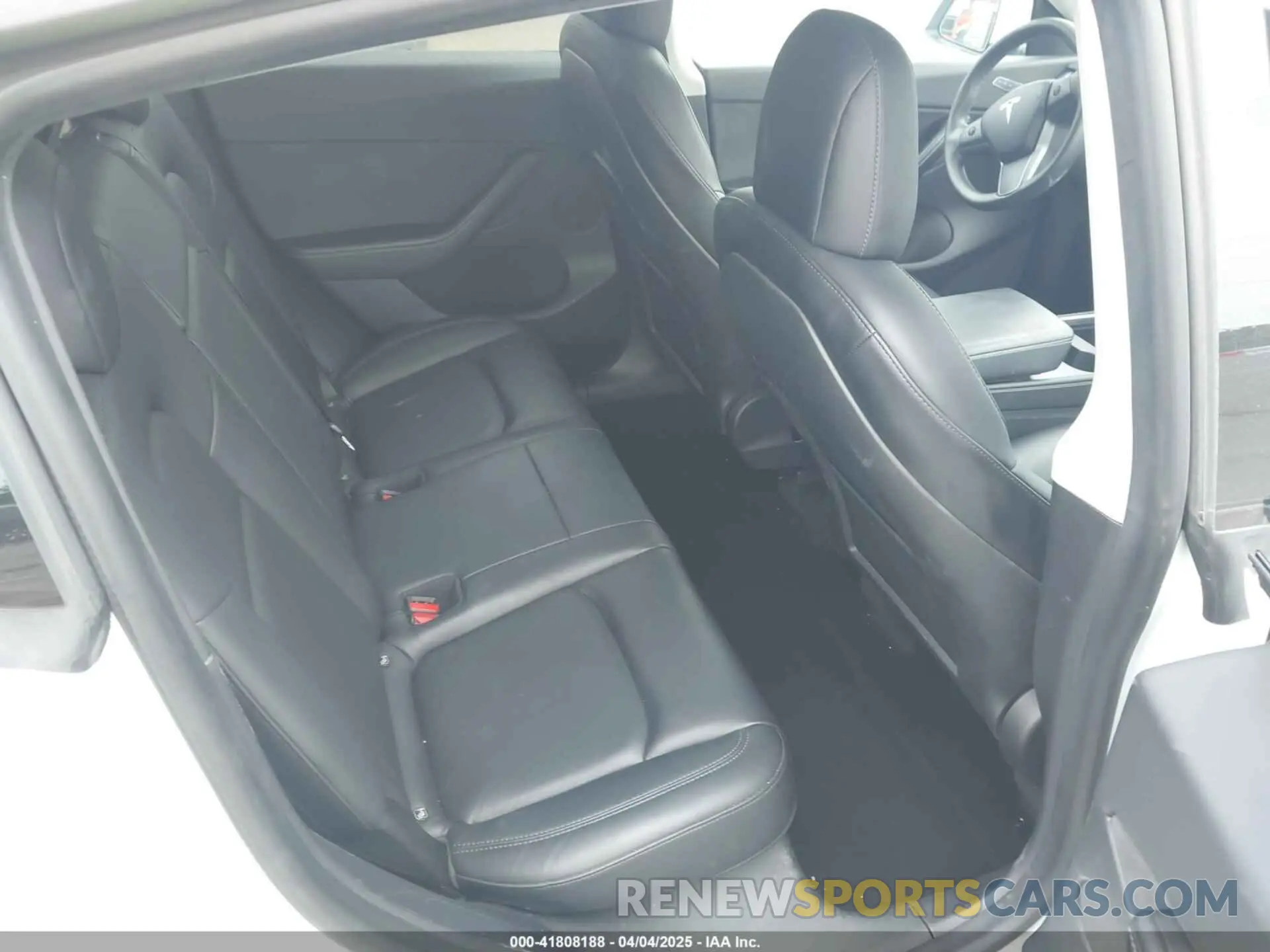 8 Photograph of a damaged car 5YJYGDEE8MF293745 TESLA MODEL Y 2021