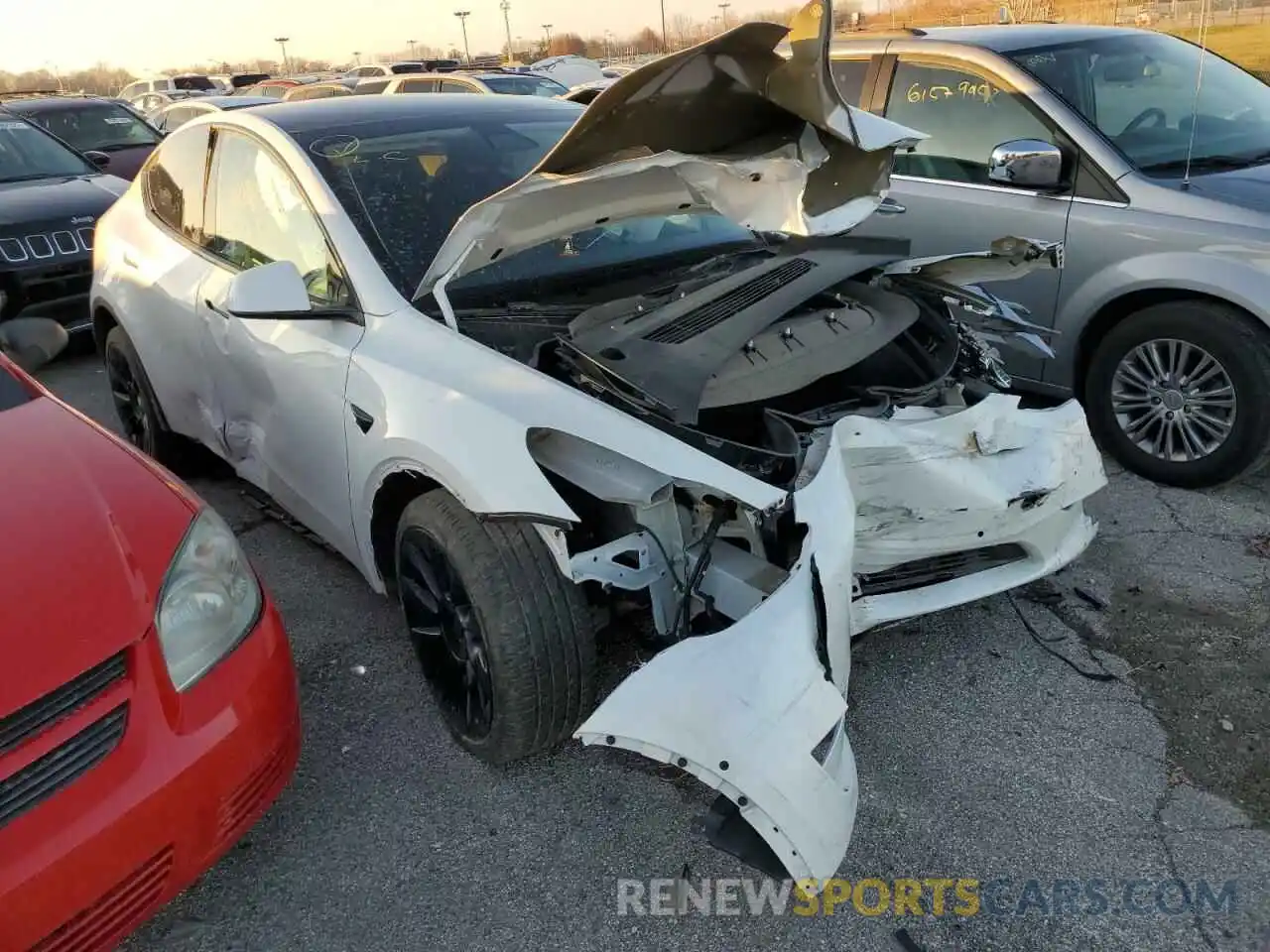 1 Photograph of a damaged car 5YJYGDEE8MF297519 TESLA MODEL Y 2021