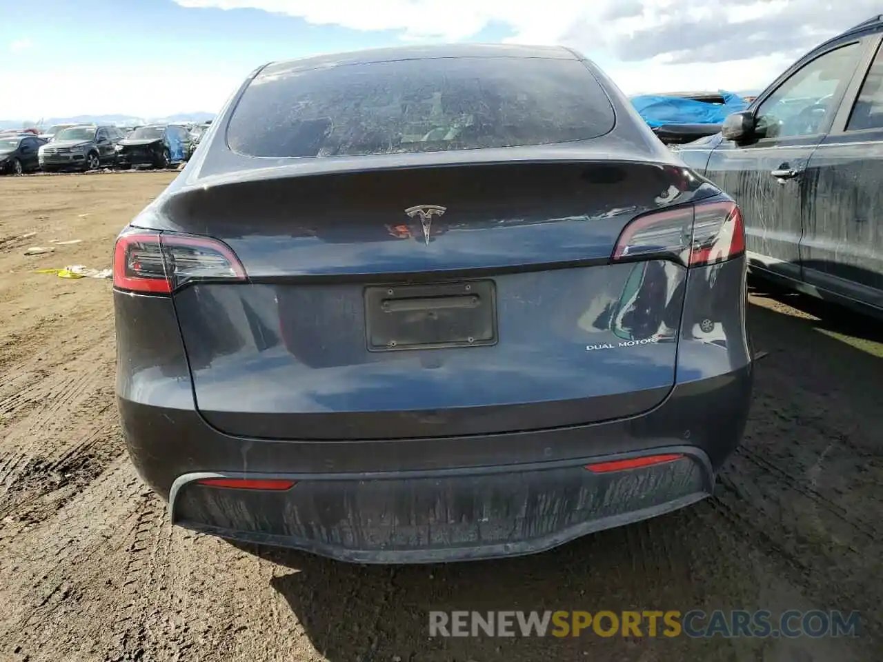 6 Photograph of a damaged car 5YJYGDEE9MF065852 TESLA MODEL Y 2021