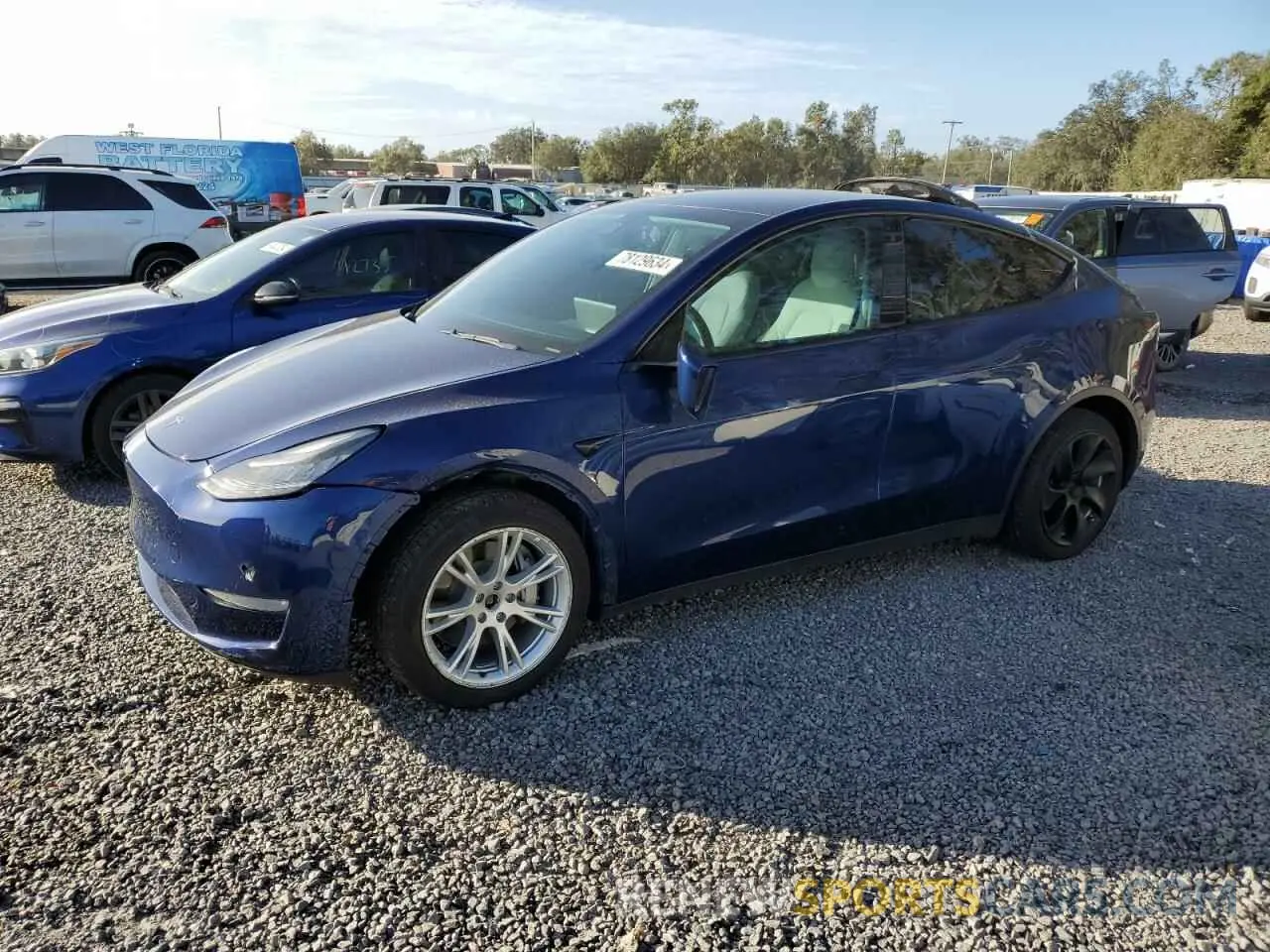 1 Photograph of a damaged car 5YJYGDEE9MF066239 TESLA MODEL Y 2021
