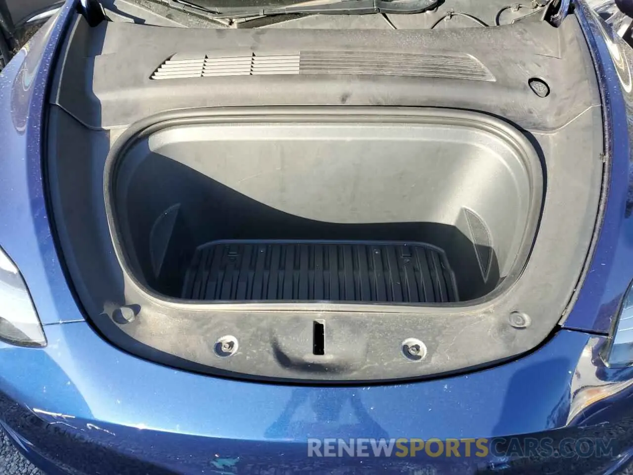 11 Photograph of a damaged car 5YJYGDEE9MF066239 TESLA MODEL Y 2021