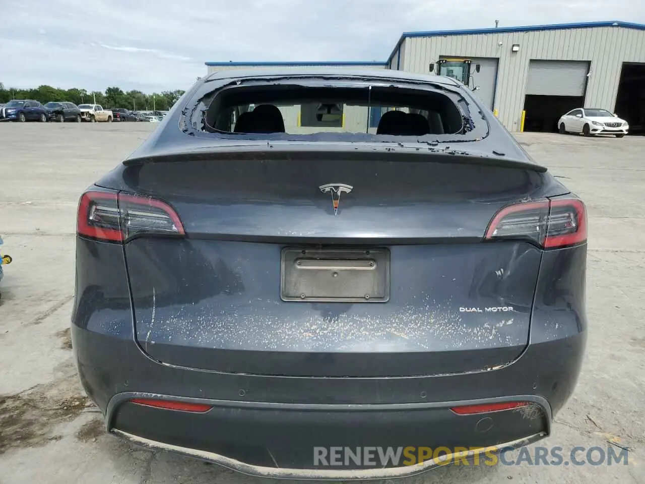 6 Photograph of a damaged car 5YJYGDEE9MF067651 TESLA MODEL Y 2021
