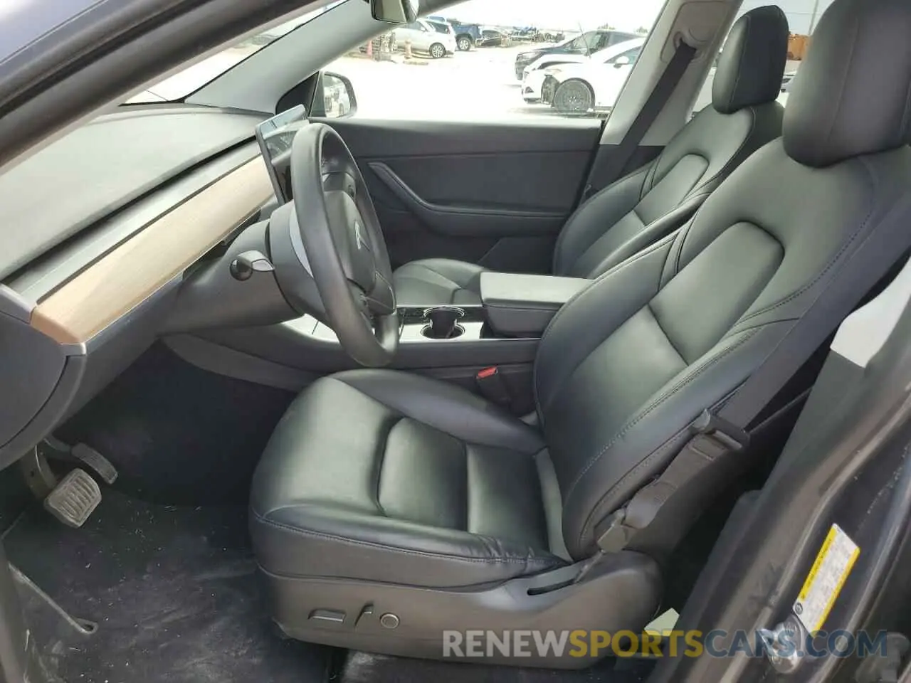 7 Photograph of a damaged car 5YJYGDEE9MF067651 TESLA MODEL Y 2021