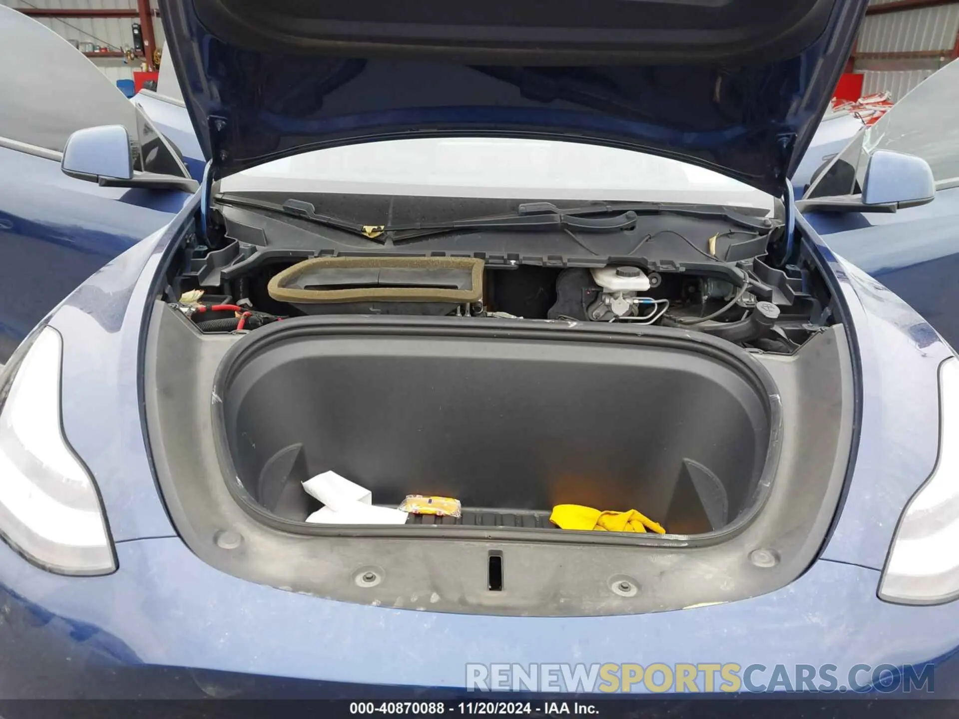 10 Photograph of a damaged car 5YJYGDEE9MF071120 TESLA MODEL Y 2021
