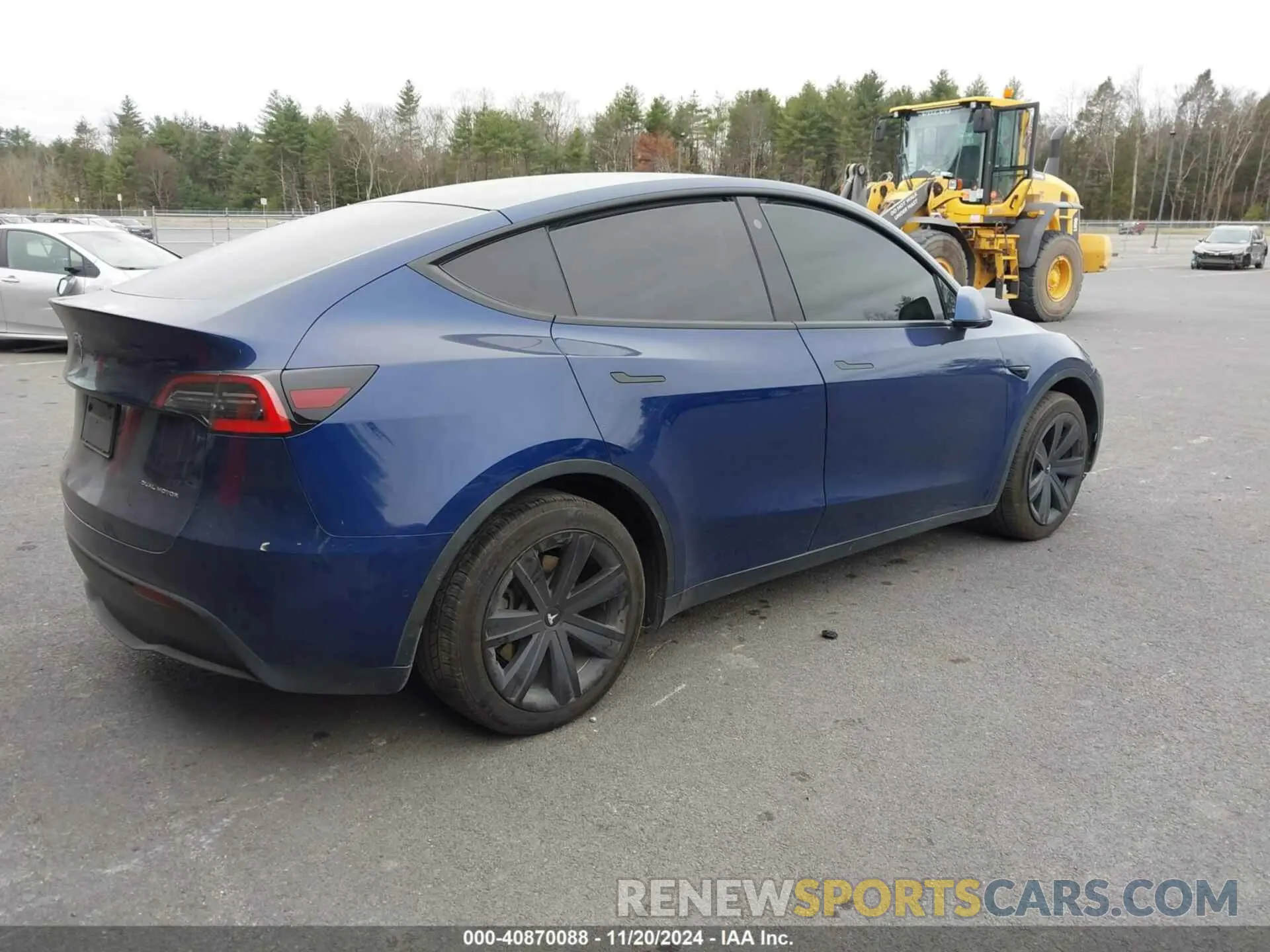 4 Photograph of a damaged car 5YJYGDEE9MF071120 TESLA MODEL Y 2021