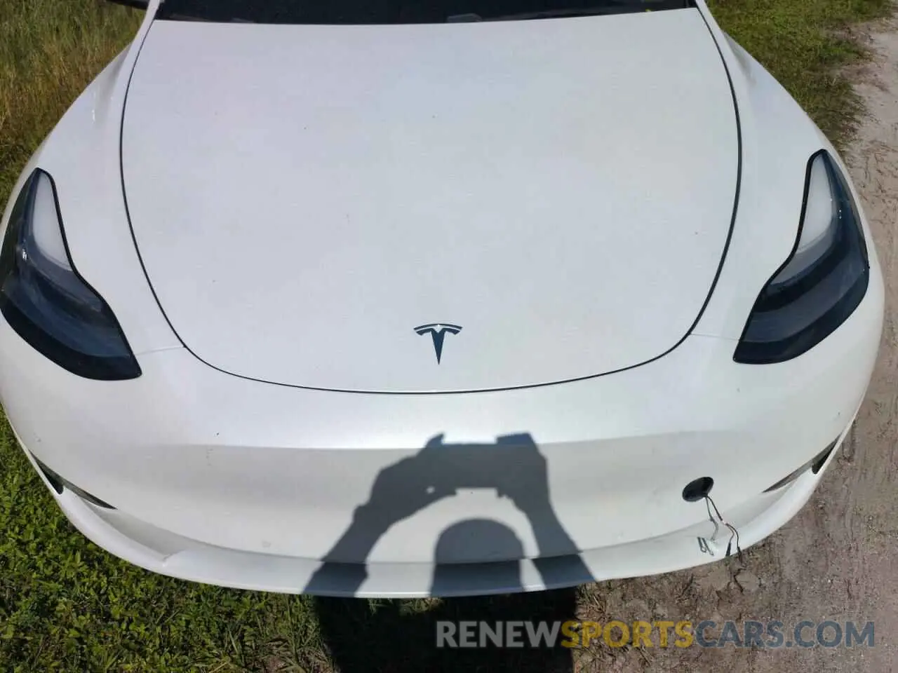 12 Photograph of a damaged car 5YJYGDEE9MF074647 TESLA MODEL Y 2021