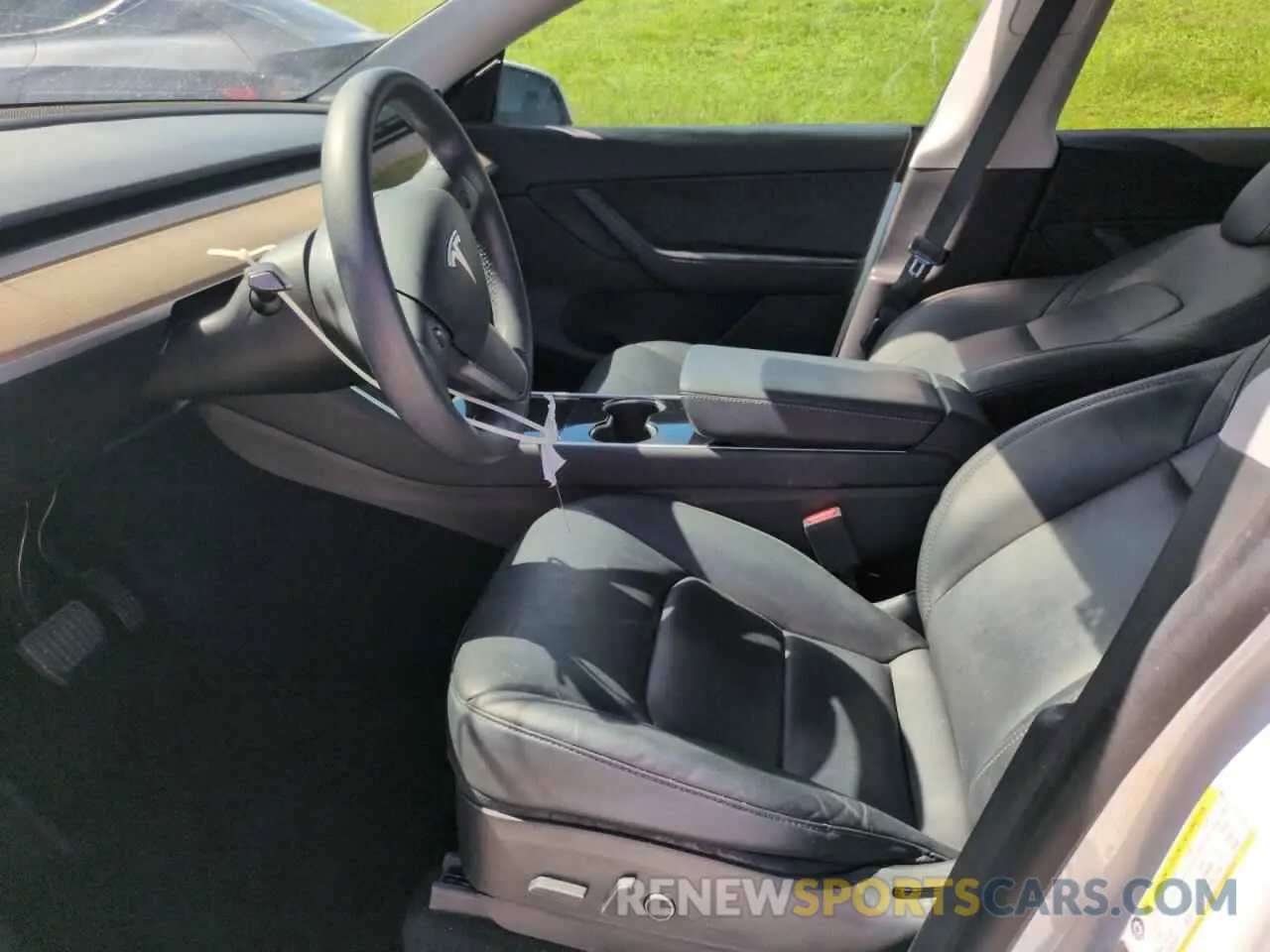 7 Photograph of a damaged car 5YJYGDEE9MF074647 TESLA MODEL Y 2021