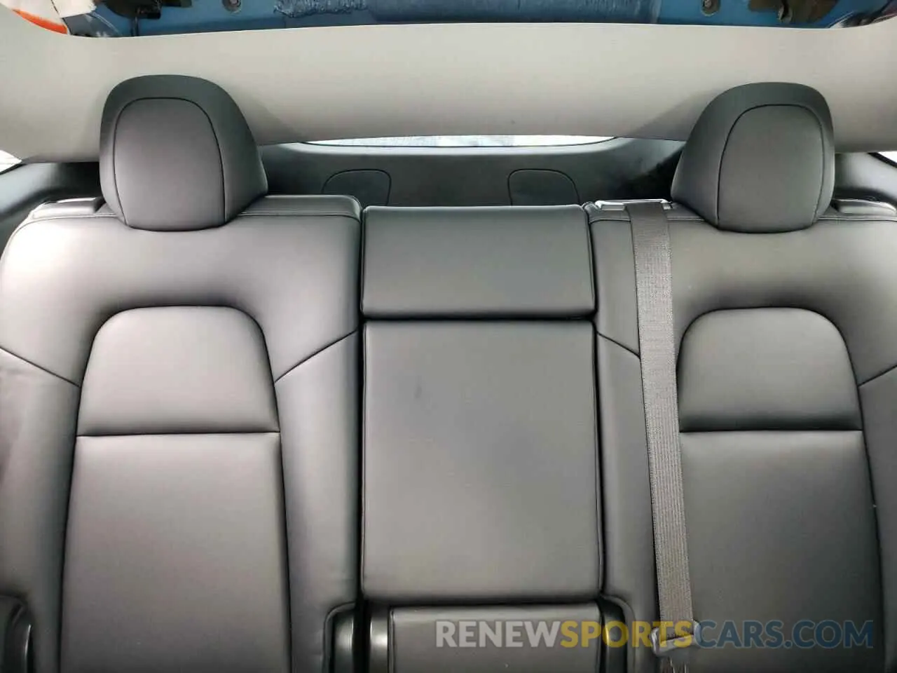10 Photograph of a damaged car 5YJYGDEE9MF074664 TESLA MODEL Y 2021