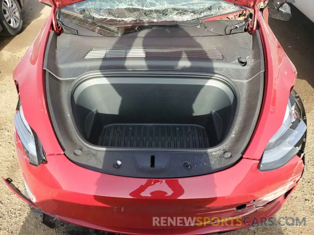 11 Photograph of a damaged car 5YJYGDEE9MF075698 TESLA MODEL Y 2021