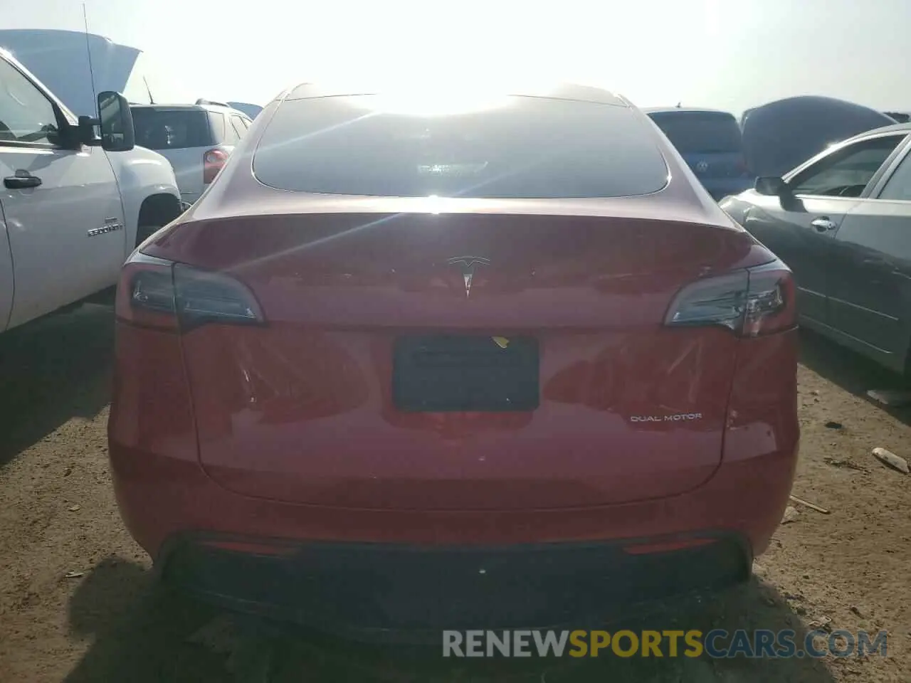 6 Photograph of a damaged car 5YJYGDEE9MF075698 TESLA MODEL Y 2021