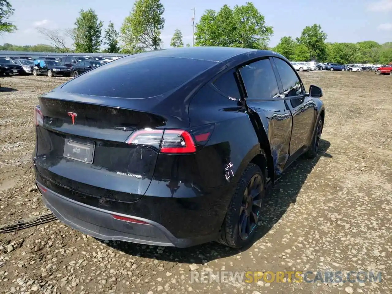 4 Photograph of a damaged car 5YJYGDEE9MF078410 TESLA MODEL Y 2021