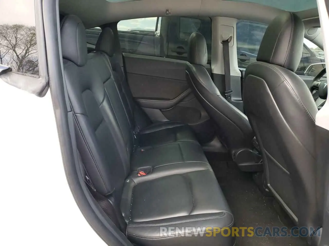 10 Photograph of a damaged car 5YJYGDEE9MF080349 TESLA MODEL Y 2021