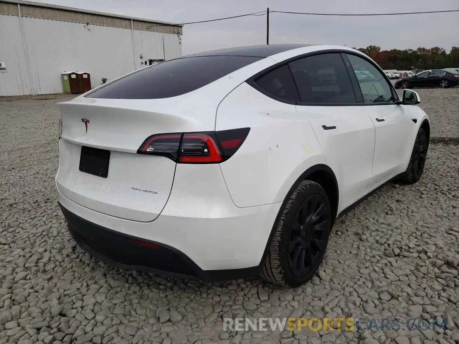 4 Photograph of a damaged car 5YJYGDEE9MF090671 TESLA MODEL Y 2021