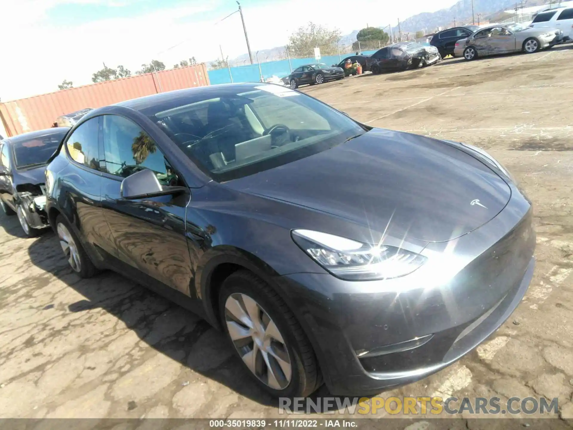 1 Photograph of a damaged car 5YJYGDEE9MF090735 TESLA MODEL Y 2021