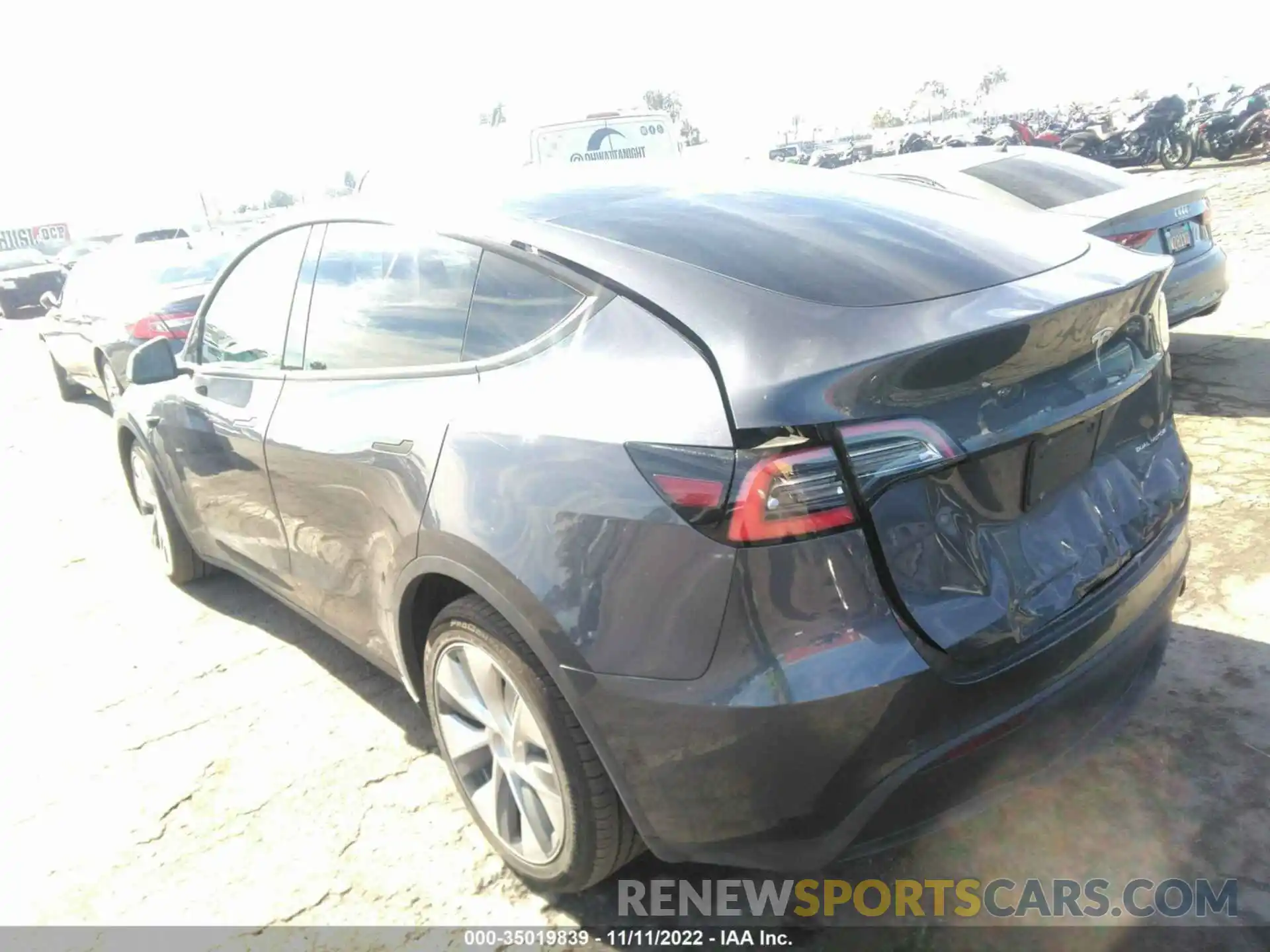 3 Photograph of a damaged car 5YJYGDEE9MF090735 TESLA MODEL Y 2021