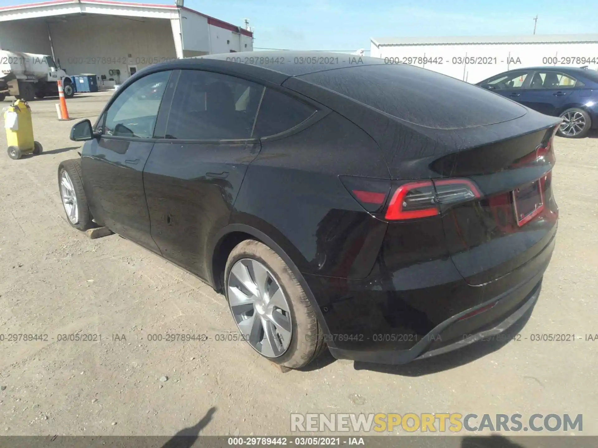 3 Photograph of a damaged car 5YJYGDEE9MF093649 TESLA MODEL Y 2021