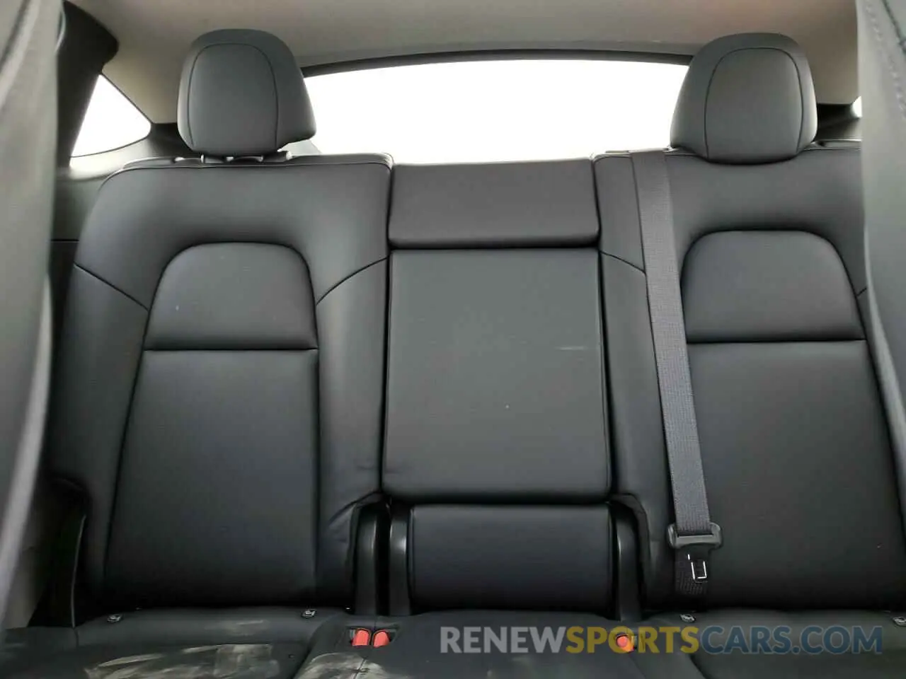 10 Photograph of a damaged car 5YJYGDEE9MF095417 TESLA MODEL Y 2021