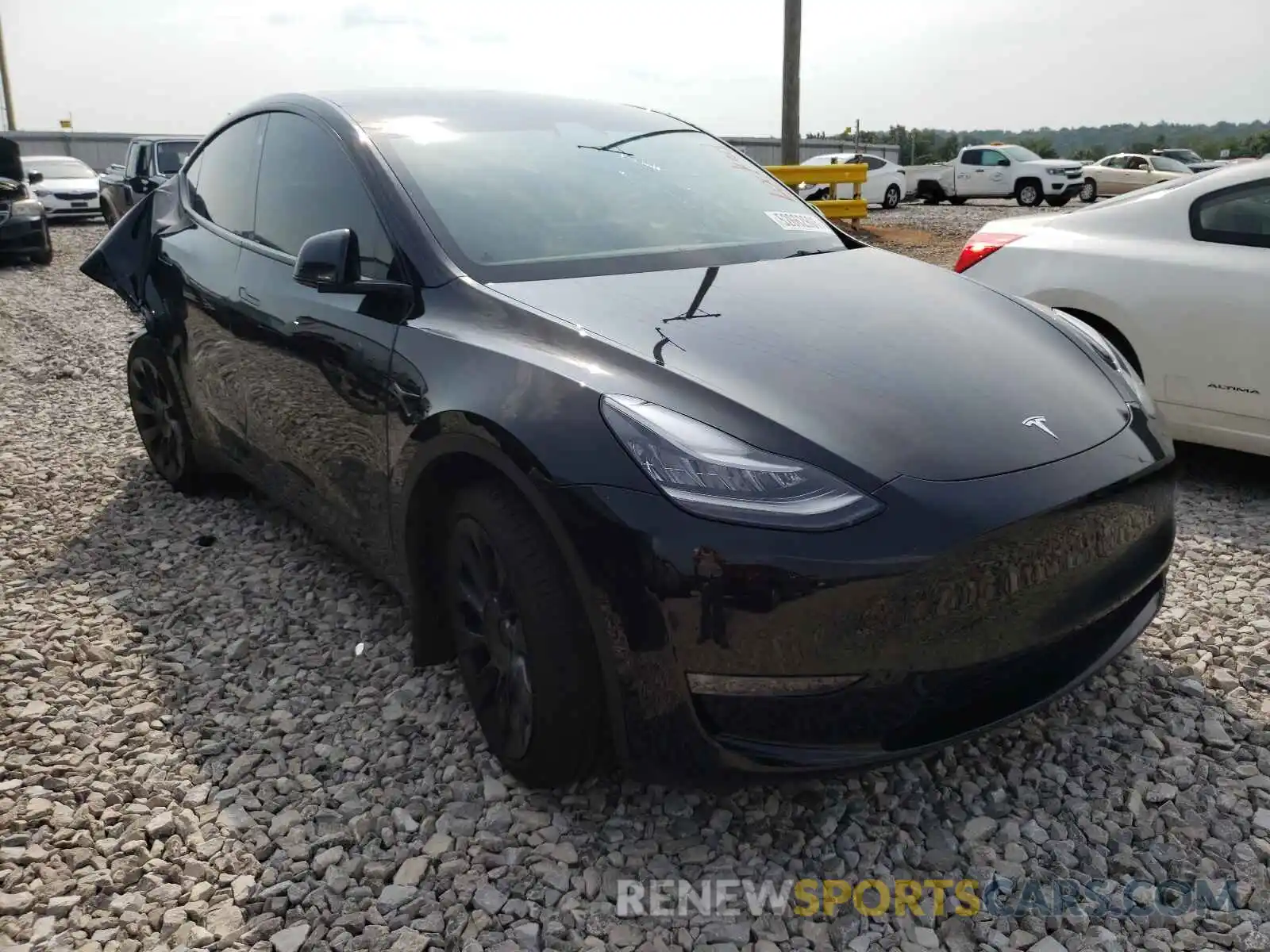 1 Photograph of a damaged car 5YJYGDEE9MF107923 TESLA MODEL Y 2021