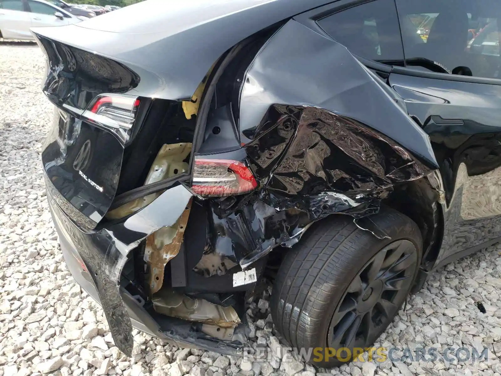 9 Photograph of a damaged car 5YJYGDEE9MF107923 TESLA MODEL Y 2021