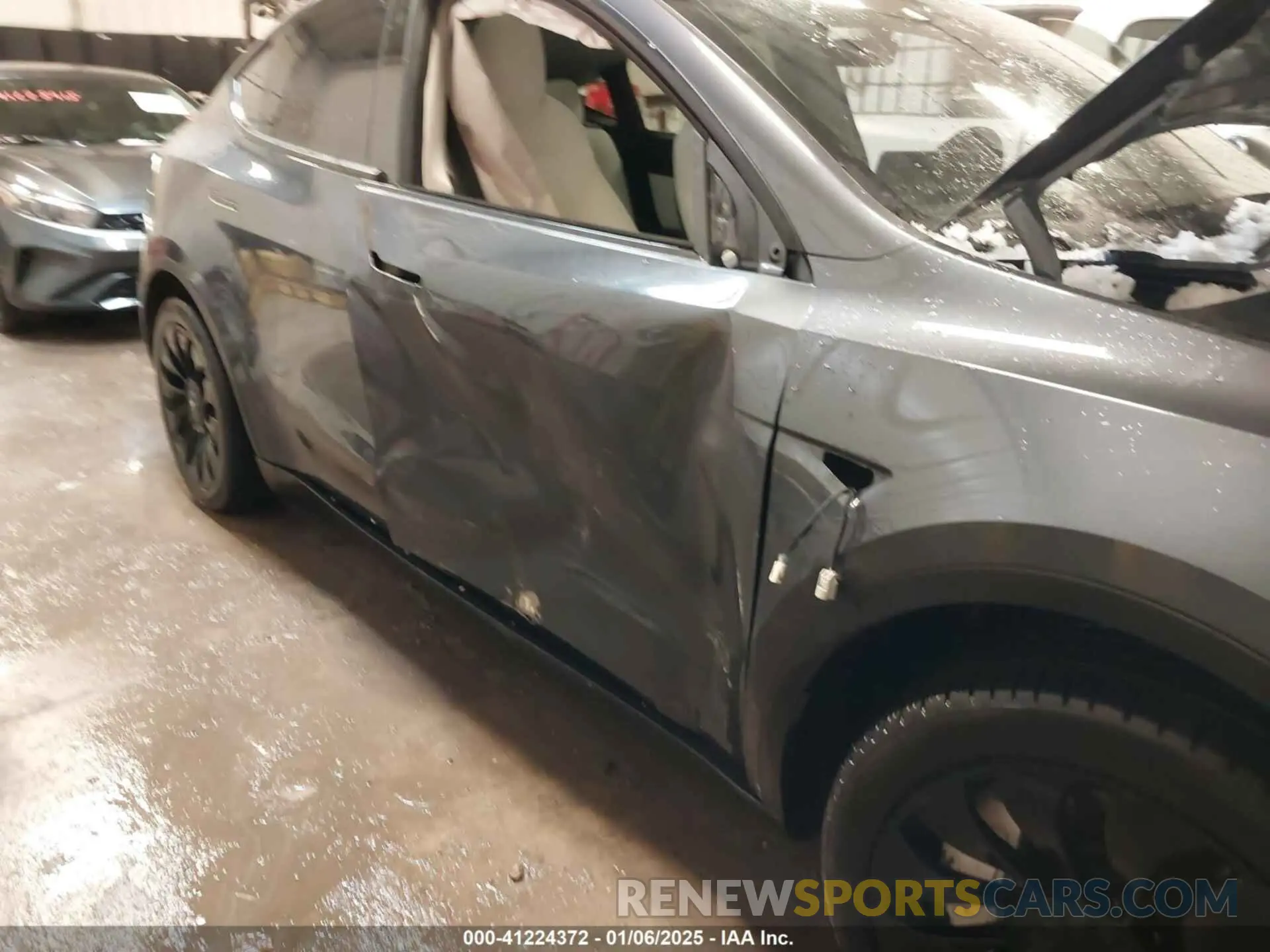 6 Photograph of a damaged car 5YJYGDEE9MF109820 TESLA MODEL Y 2021