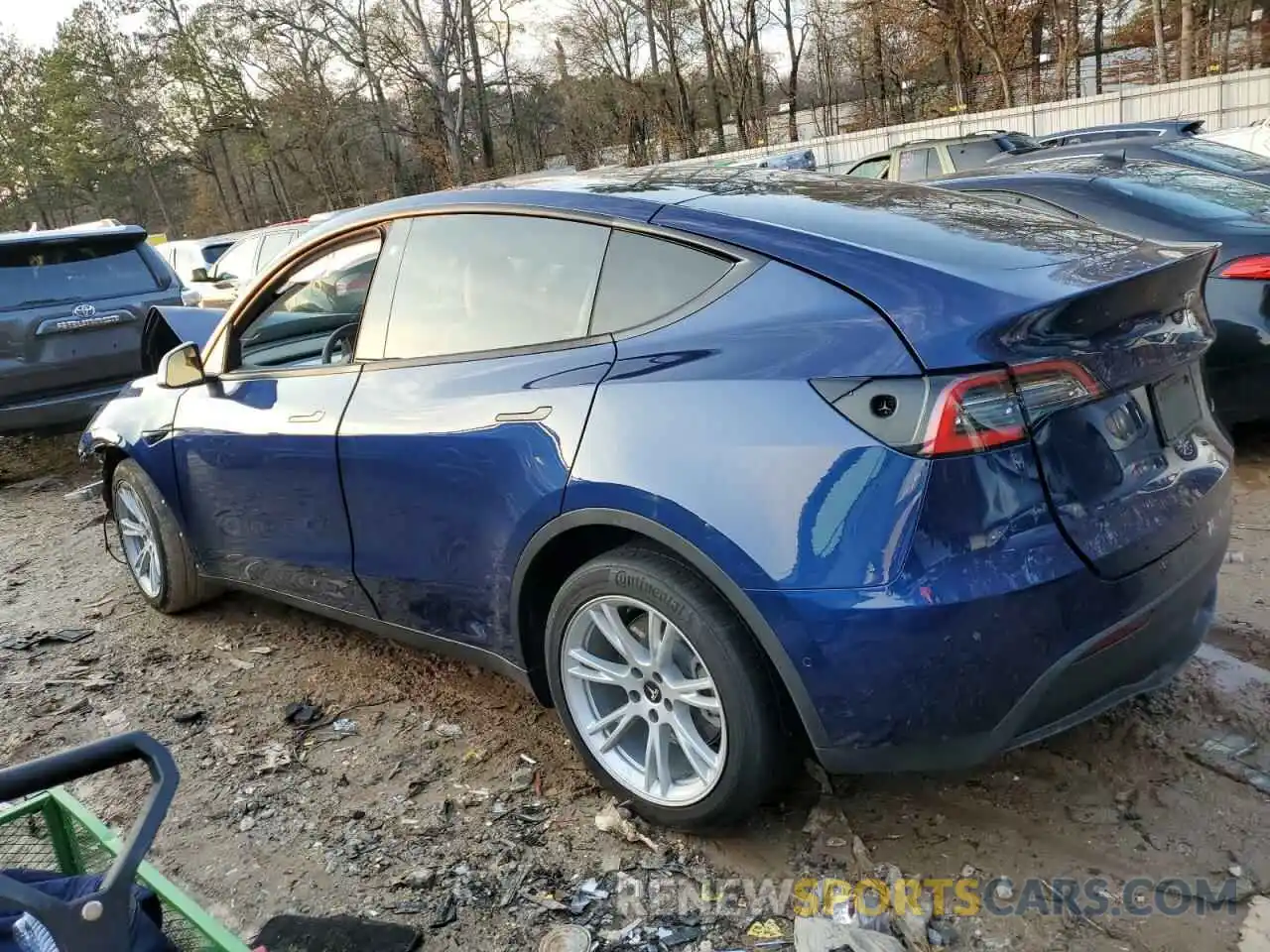 2 Photograph of a damaged car 5YJYGDEE9MF114192 TESLA MODEL Y 2021