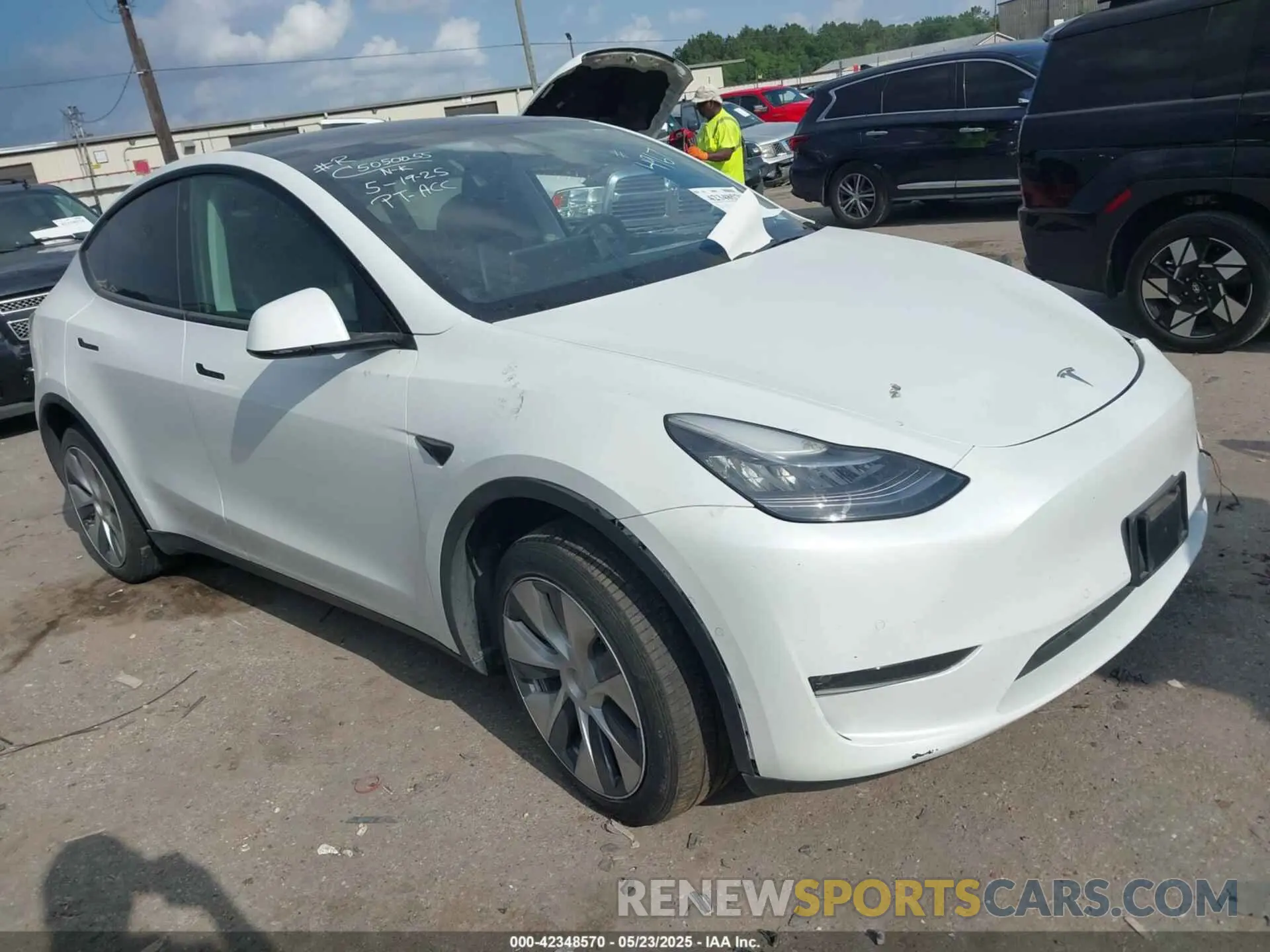 1 Photograph of a damaged car 5YJYGDEE9MF114967 TESLA MODEL Y 2021