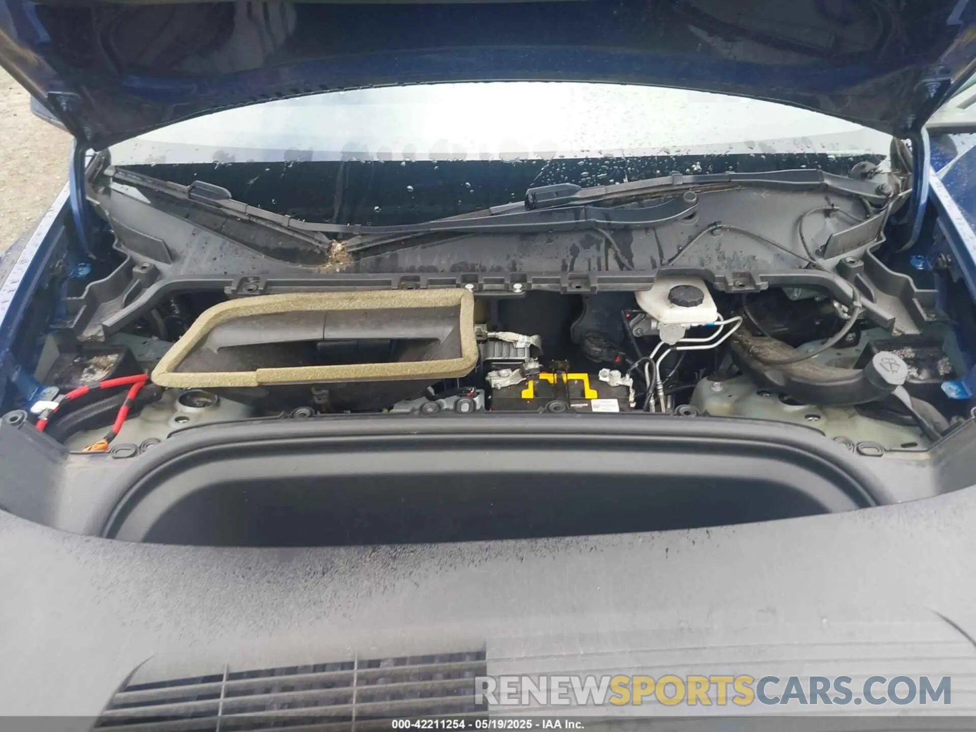 10 Photograph of a damaged car 5YJYGDEE9MF117500 TESLA MODEL Y 2021