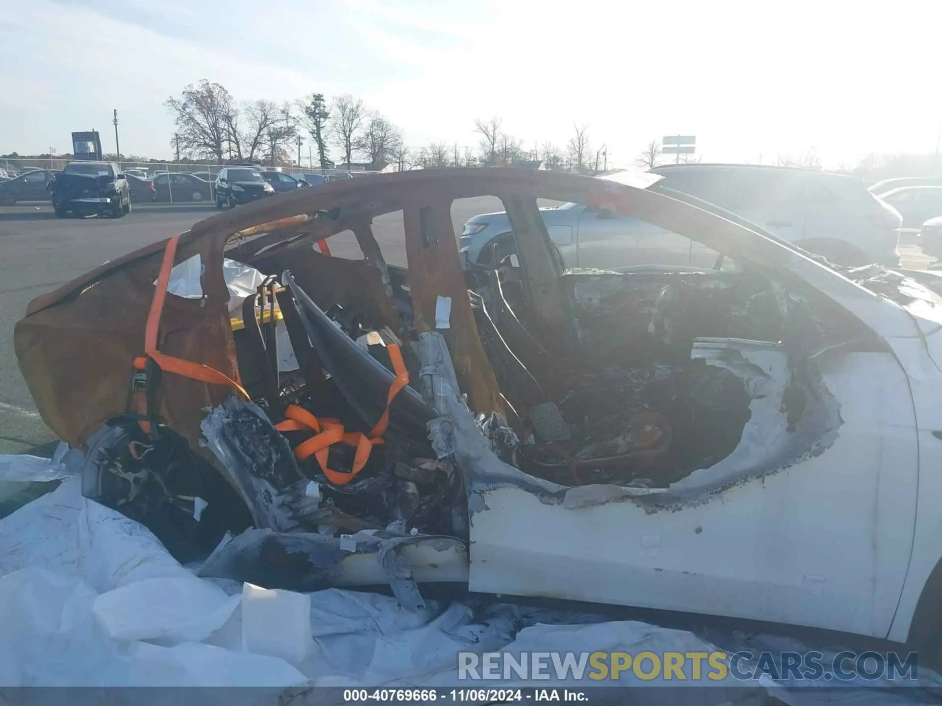 6 Photograph of a damaged car 5YJYGDEE9MF117903 TESLA MODEL Y 2021