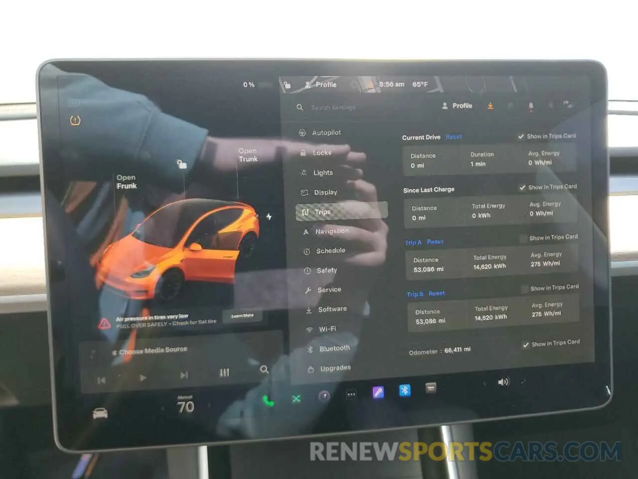 9 Photograph of a damaged car 5YJYGDEE9MF119974 TESLA MODEL Y 2021
