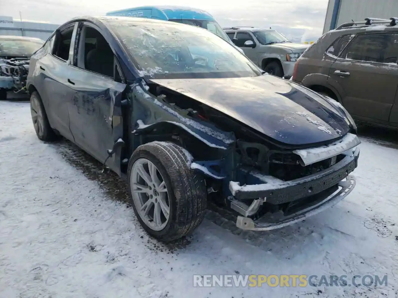 1 Photograph of a damaged car 5YJYGDEE9MF122826 TESLA MODEL Y 2021