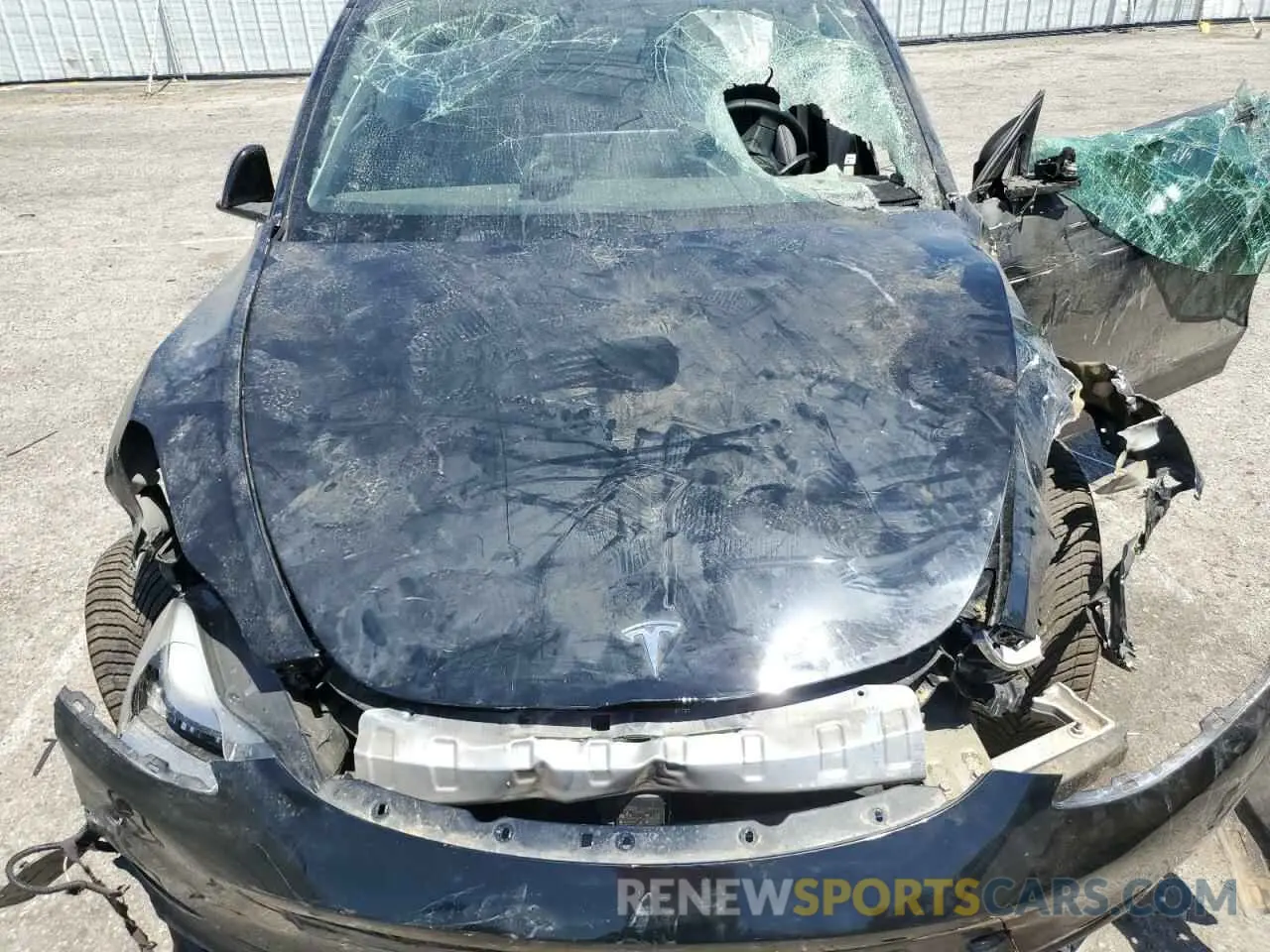 11 Photograph of a damaged car 5YJYGDEE9MF148472 TESLA MODEL Y 2021
