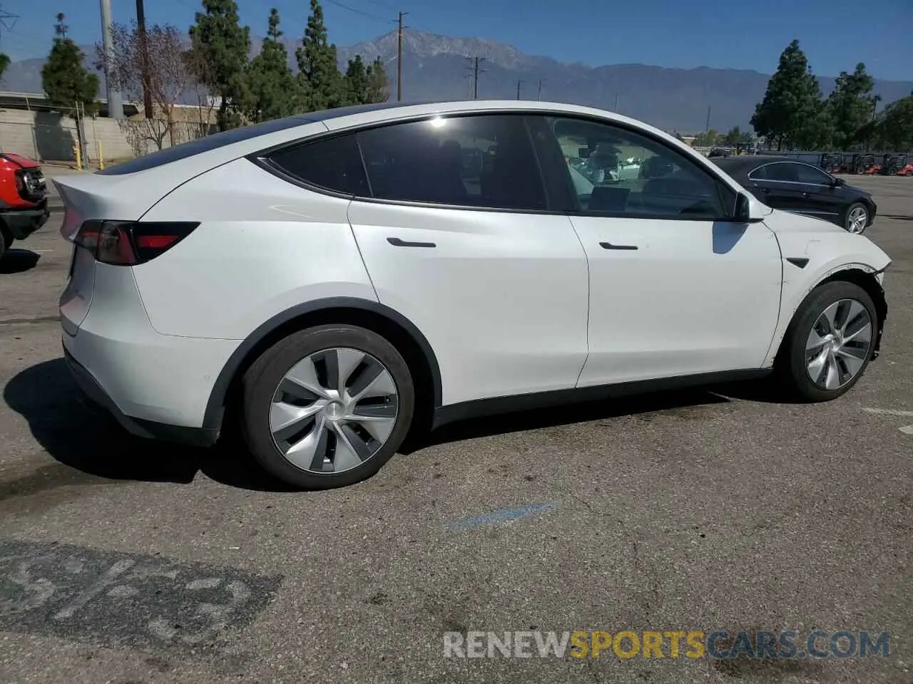 3 Photograph of a damaged car 5YJYGDEE9MF153493 TESLA MODEL Y 2021