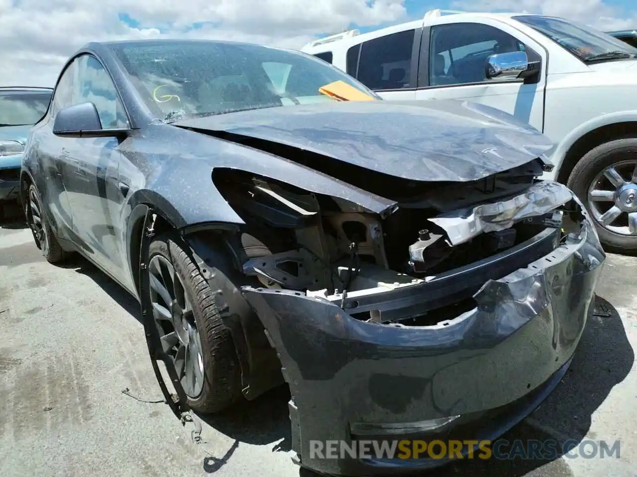 1 Photograph of a damaged car 5YJYGDEE9MF158015 TESLA MODEL Y 2021