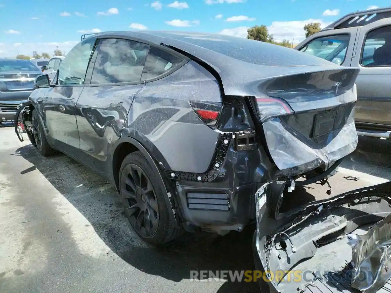 3 Photograph of a damaged car 5YJYGDEE9MF158015 TESLA MODEL Y 2021