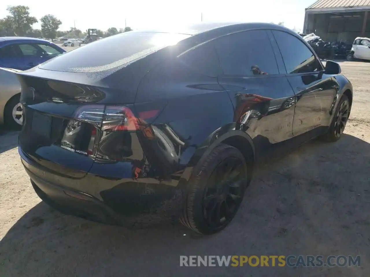 4 Photograph of a damaged car 5YJYGDEE9MF184789 TESLA MODEL Y 2021