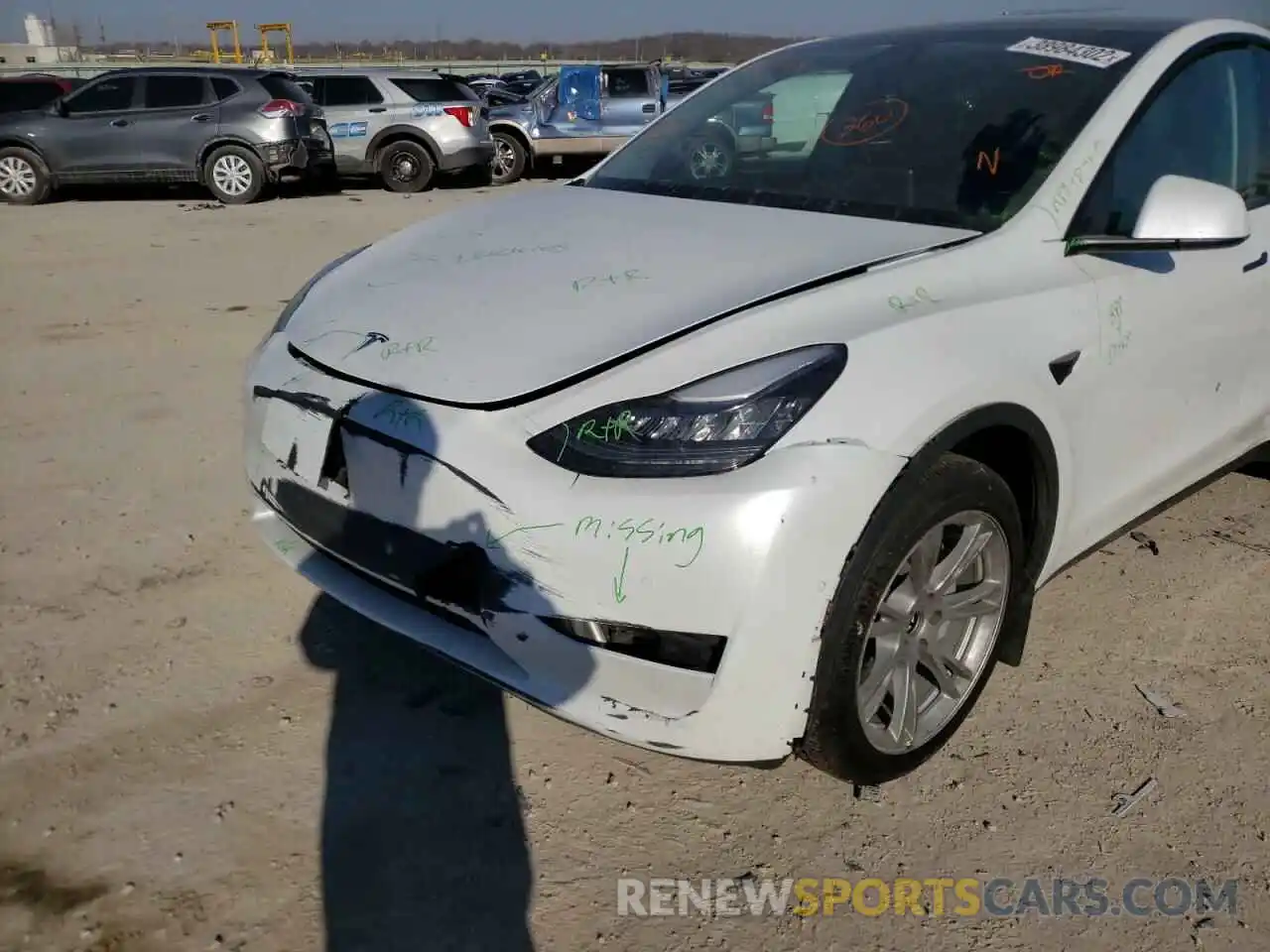 9 Photograph of a damaged car 5YJYGDEE9MF185263 TESLA MODEL Y 2021