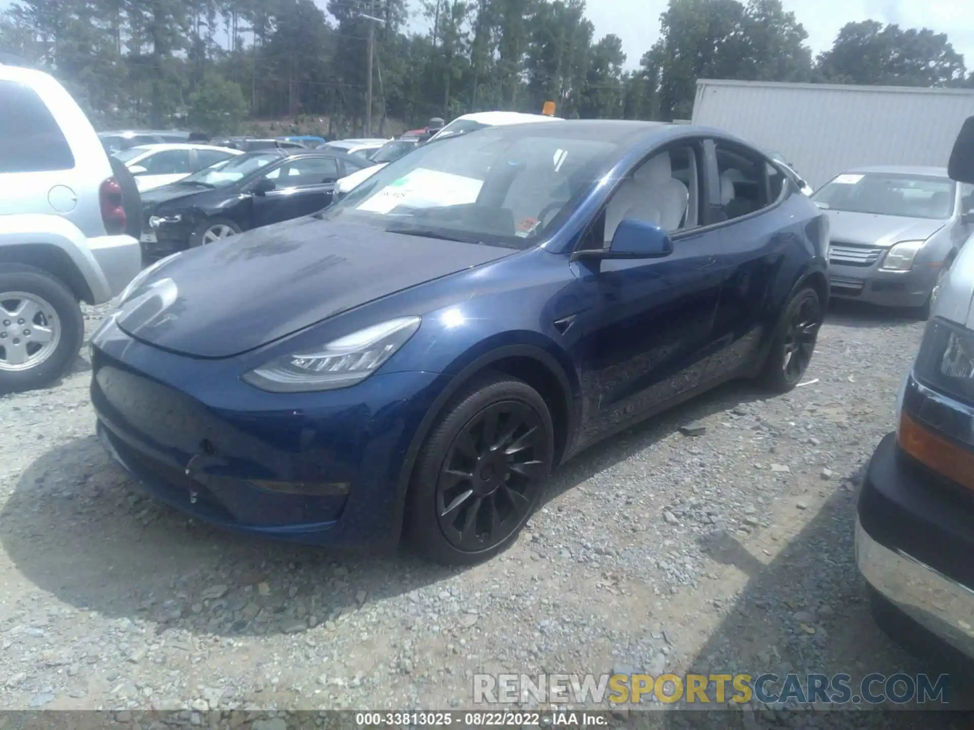 2 Photograph of a damaged car 5YJYGDEE9MF186784 TESLA MODEL Y 2021