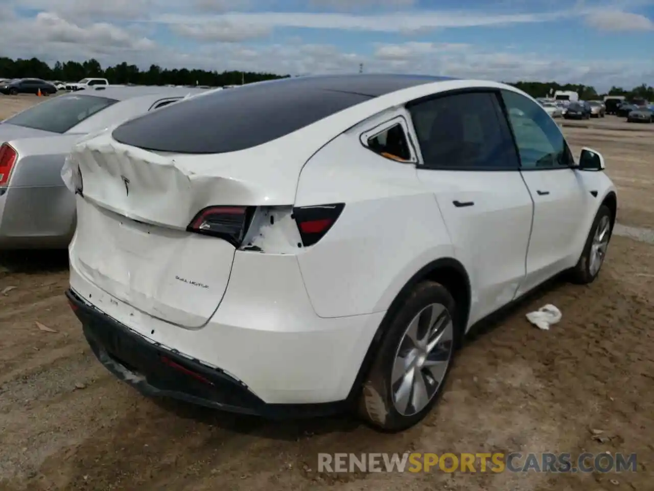 4 Photograph of a damaged car 5YJYGDEE9MF190169 TESLA MODEL Y 2021