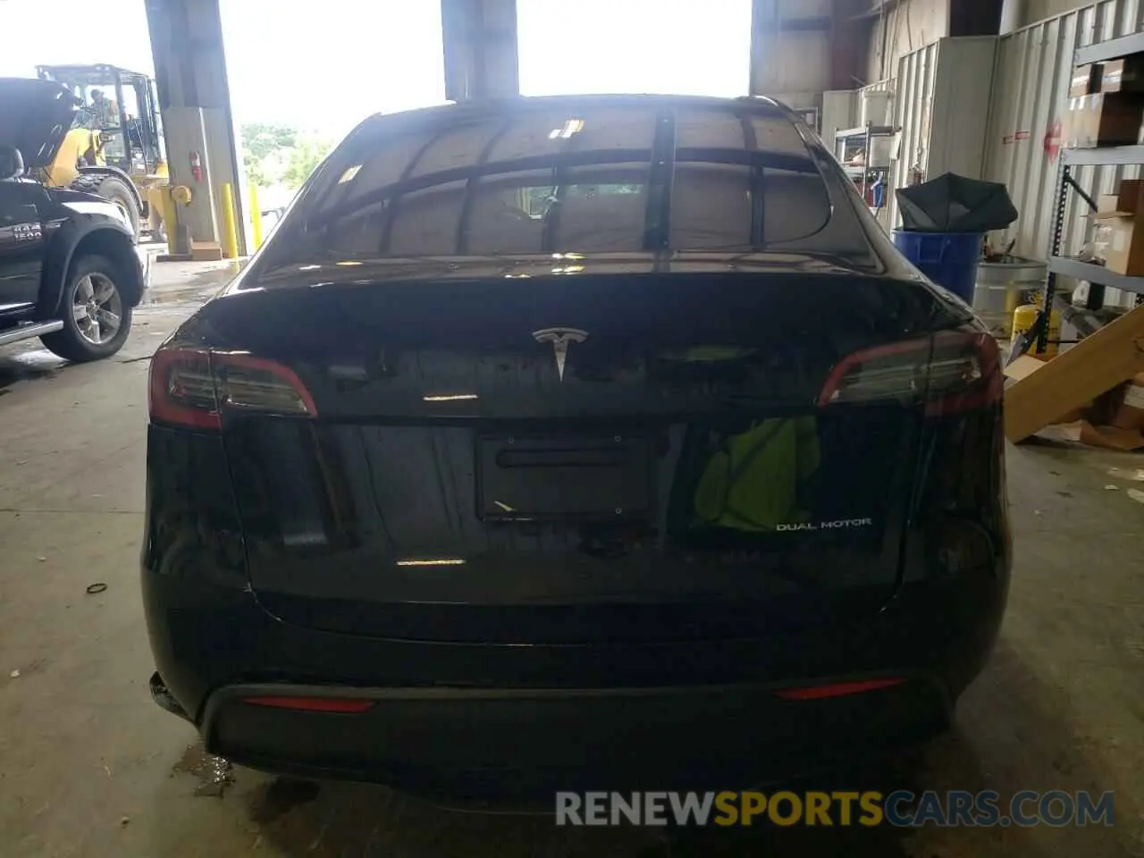 6 Photograph of a damaged car 5YJYGDEE9MF195579 TESLA MODEL Y 2021