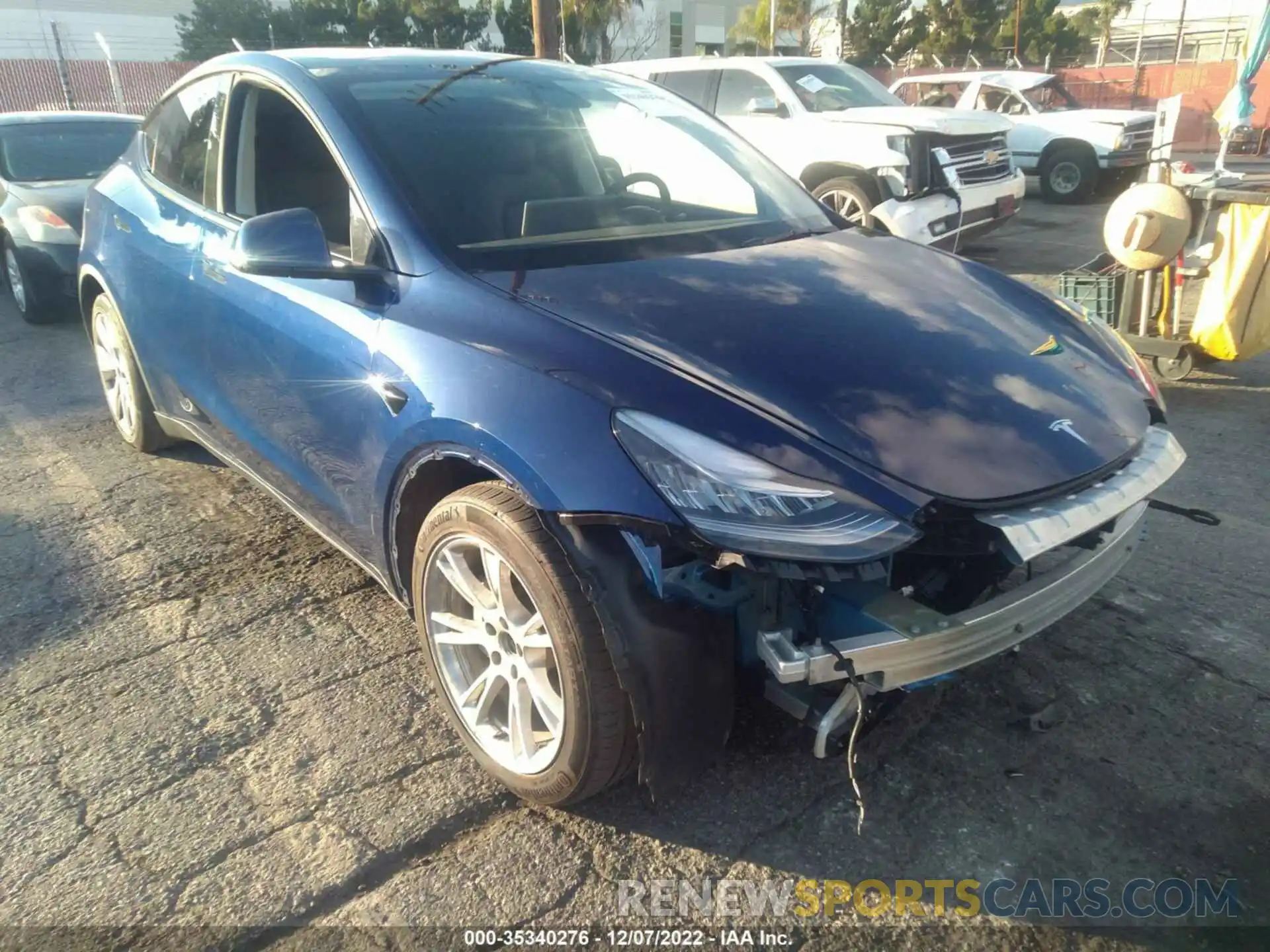 1 Photograph of a damaged car 5YJYGDEE9MF196697 TESLA MODEL Y 2021