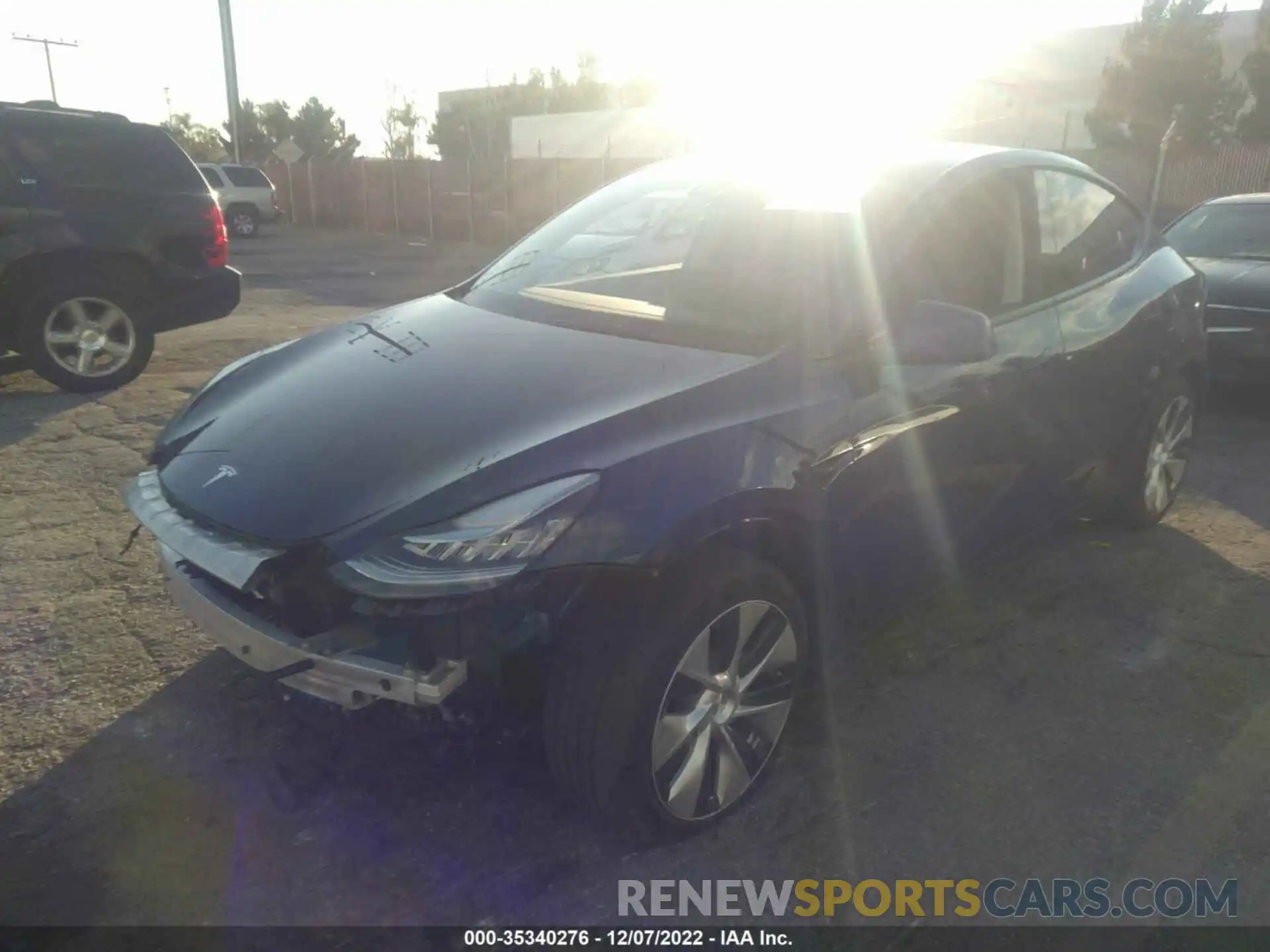 2 Photograph of a damaged car 5YJYGDEE9MF196697 TESLA MODEL Y 2021