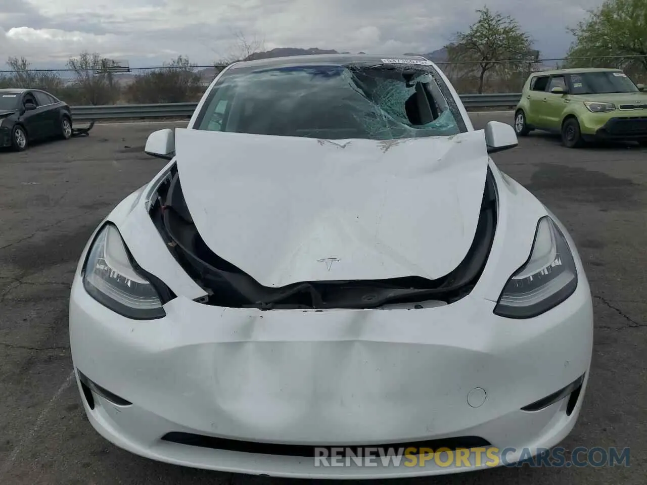 5 Photograph of a damaged car 5YJYGDEE9MF200411 TESLA MODEL Y 2021