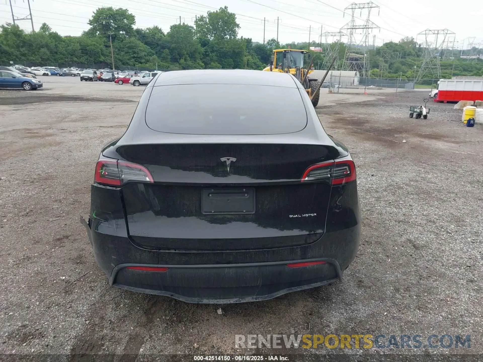 16 Photograph of a damaged car 5YJYGDEE9MF202305 TESLA MODEL Y 2021