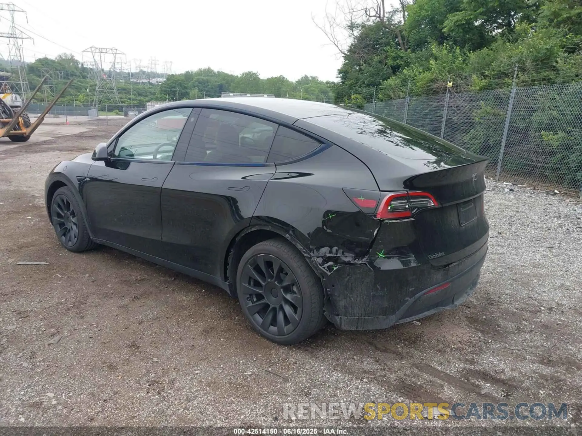 6 Photograph of a damaged car 5YJYGDEE9MF202305 TESLA MODEL Y 2021