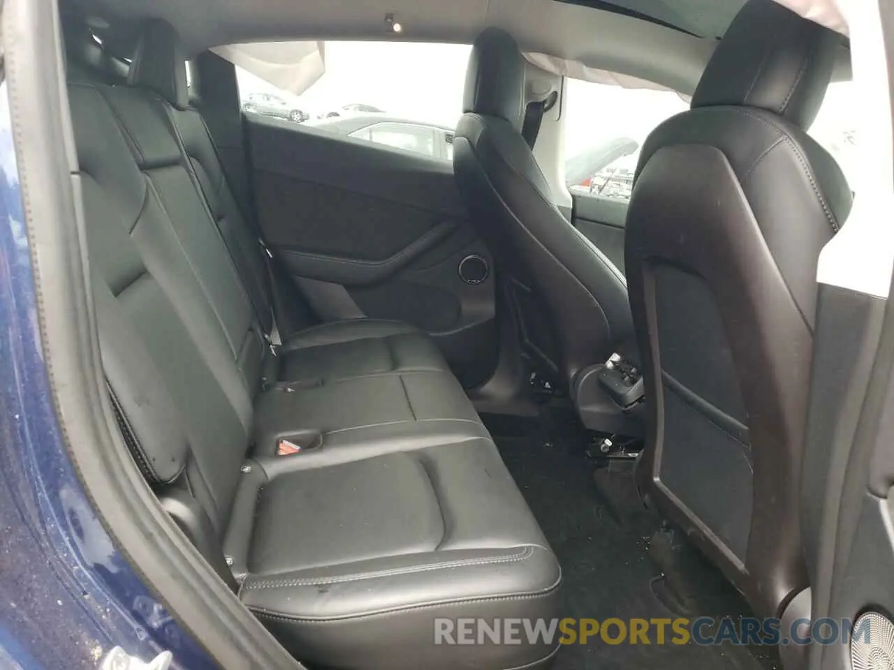 10 Photograph of a damaged car 5YJYGDEE9MF209013 TESLA MODEL Y 2021