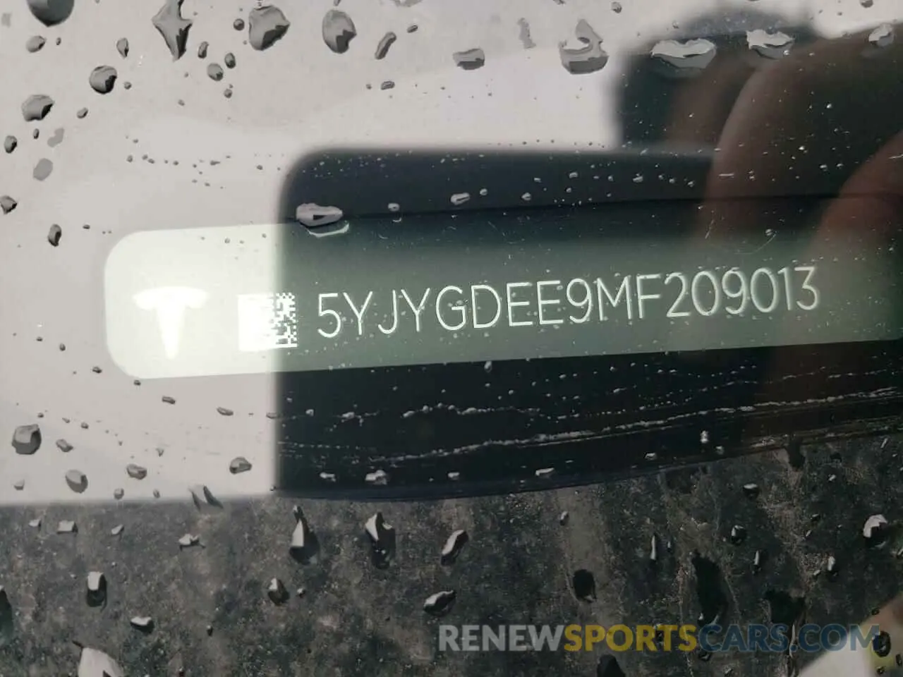 12 Photograph of a damaged car 5YJYGDEE9MF209013 TESLA MODEL Y 2021