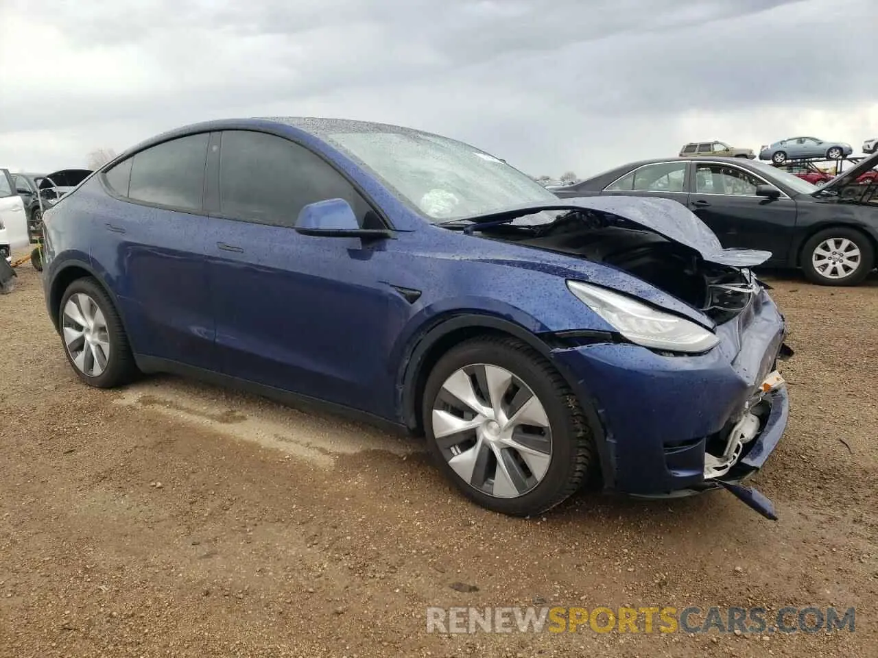 4 Photograph of a damaged car 5YJYGDEE9MF209013 TESLA MODEL Y 2021