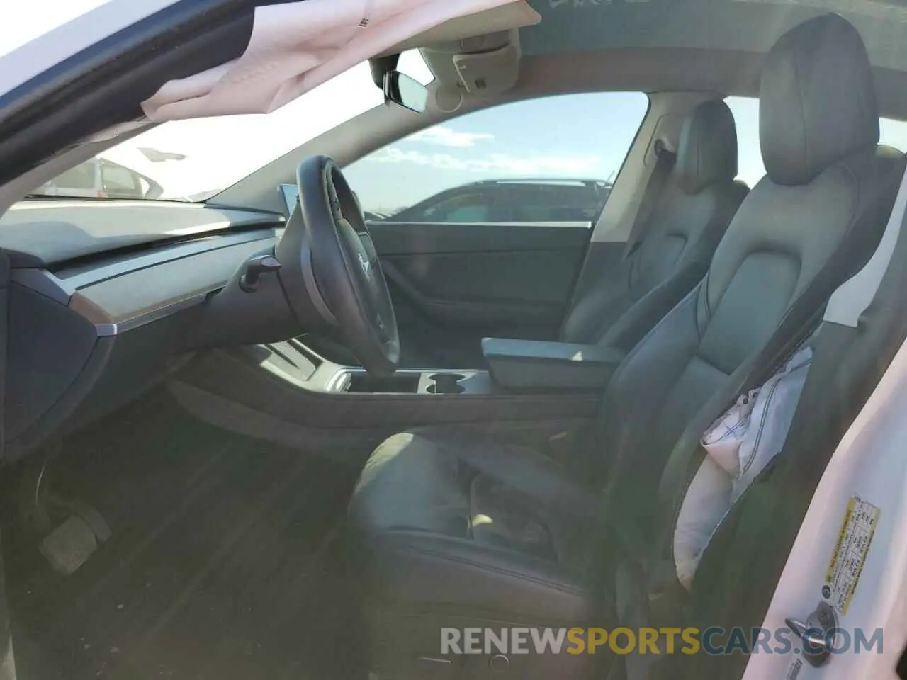 7 Photograph of a damaged car 5YJYGDEE9MF213725 TESLA MODEL Y 2021