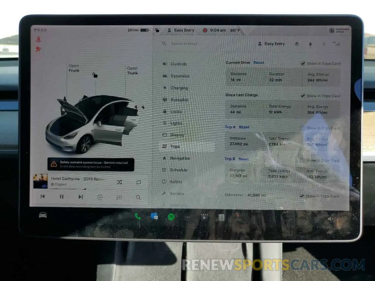 9 Photograph of a damaged car 5YJYGDEE9MF213725 TESLA MODEL Y 2021