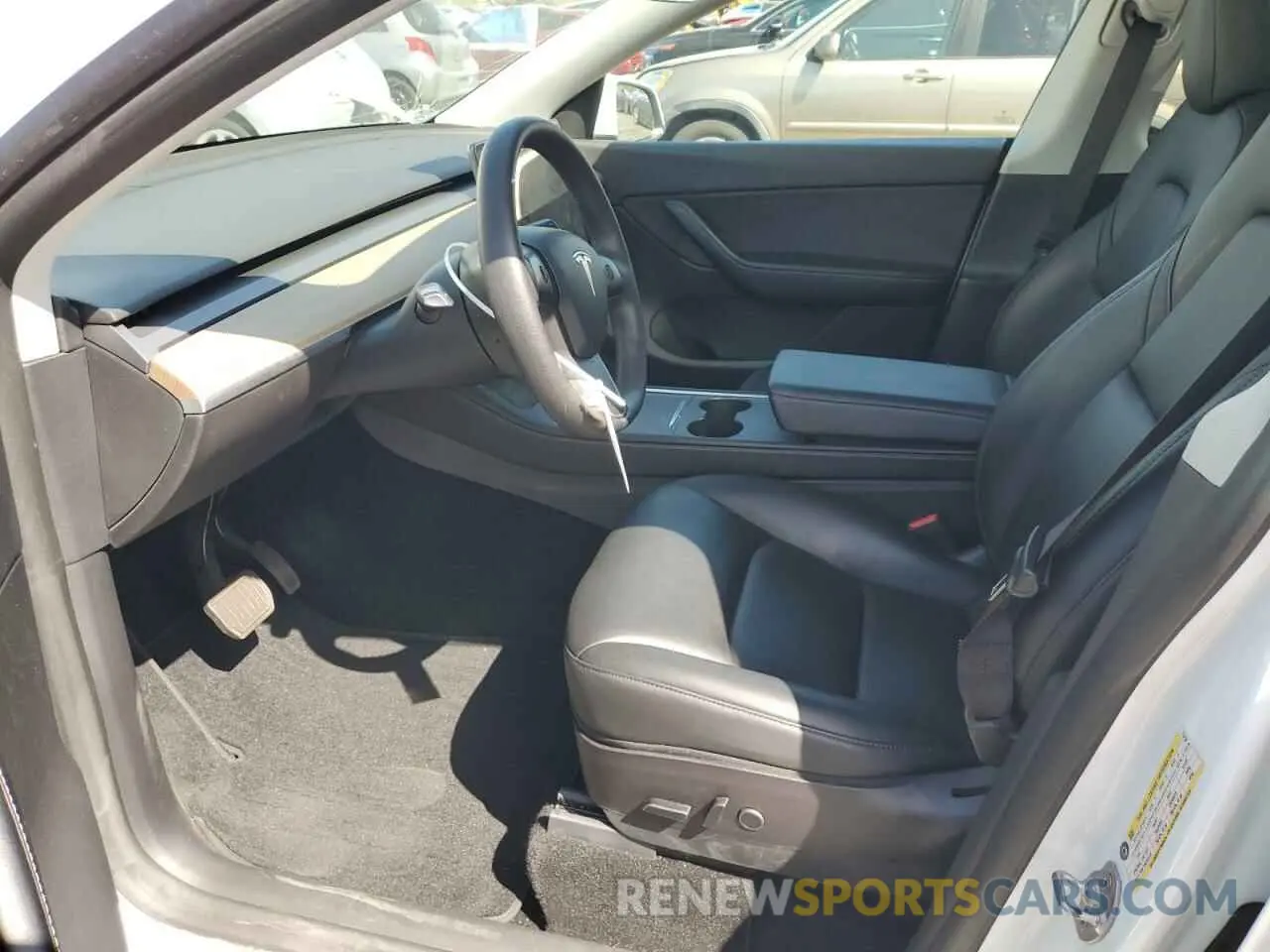 7 Photograph of a damaged car 5YJYGDEE9MF213739 TESLA MODEL Y 2021